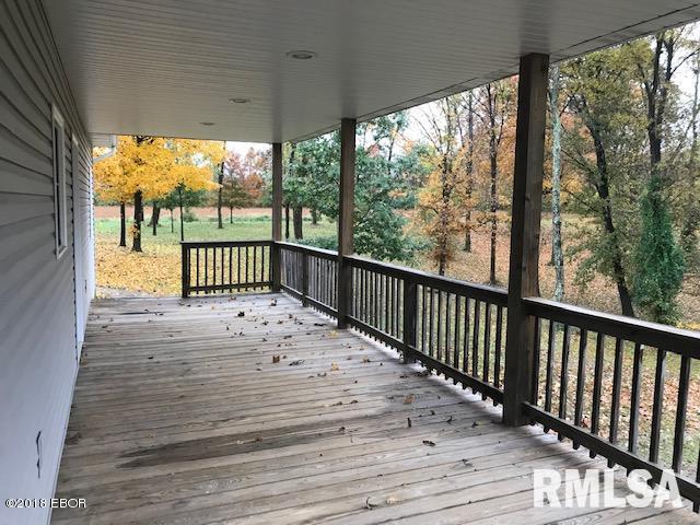 141 Country Club Road Carbondale, IL 62903 - Photo 10 of 39 Gallery Image 10