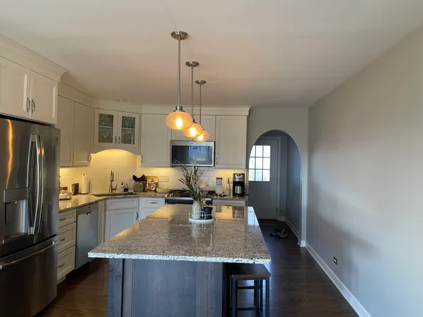 $3,400 | 3252 Cool Springs Court, Naperville, IL 60564