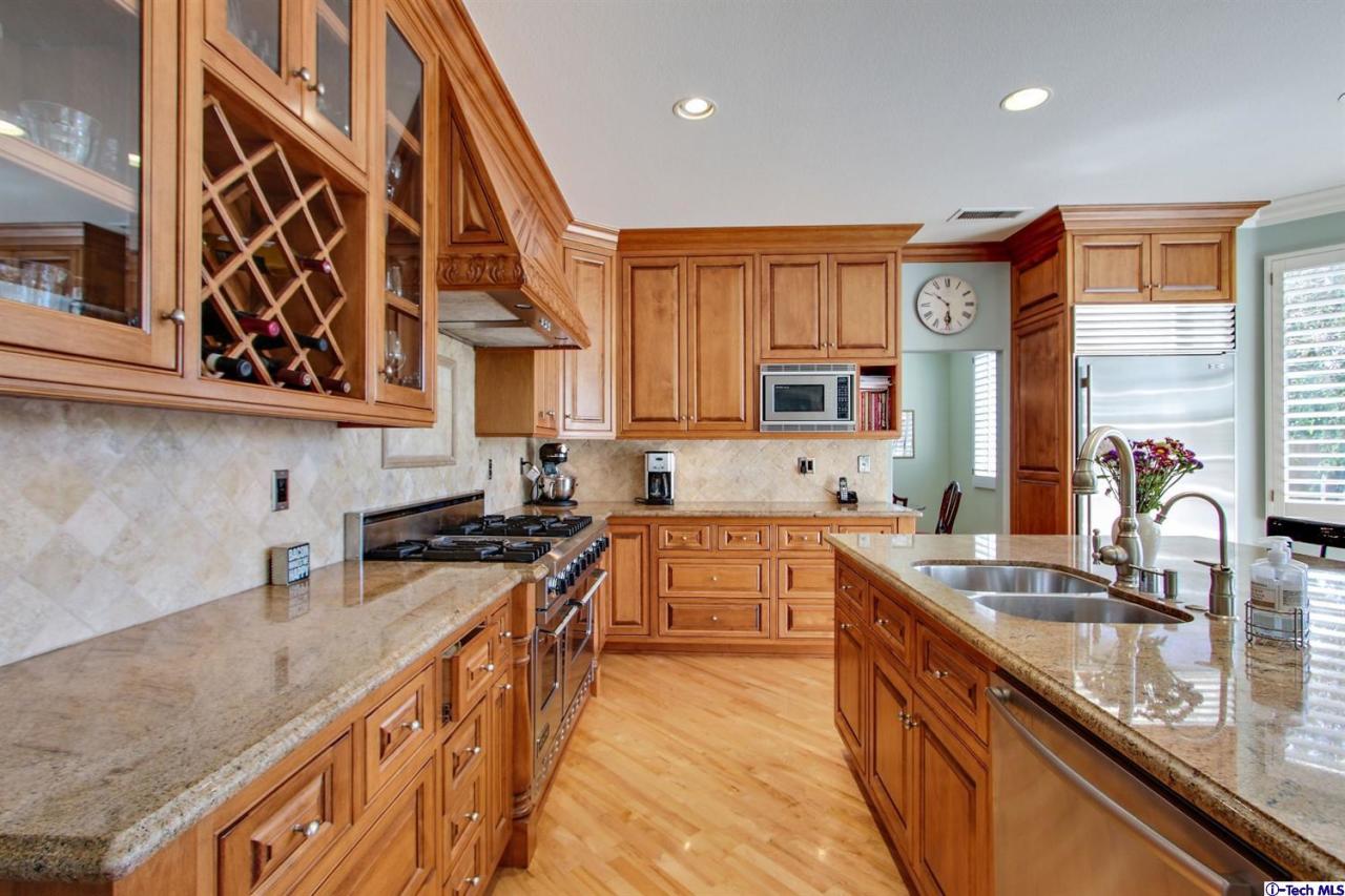 25702 Hood Way Stevenson Ranch, CA 91381 - Photo 12 of 32 Additional Photo