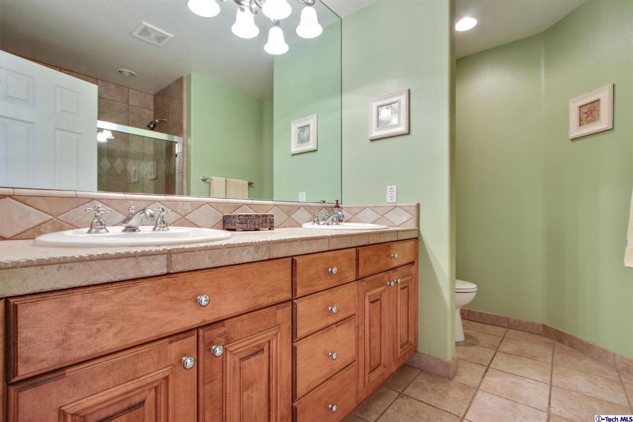25702 Hood Way Stevenson Ranch, CA 91381 - Photo 26 of 32 Additional Photo
