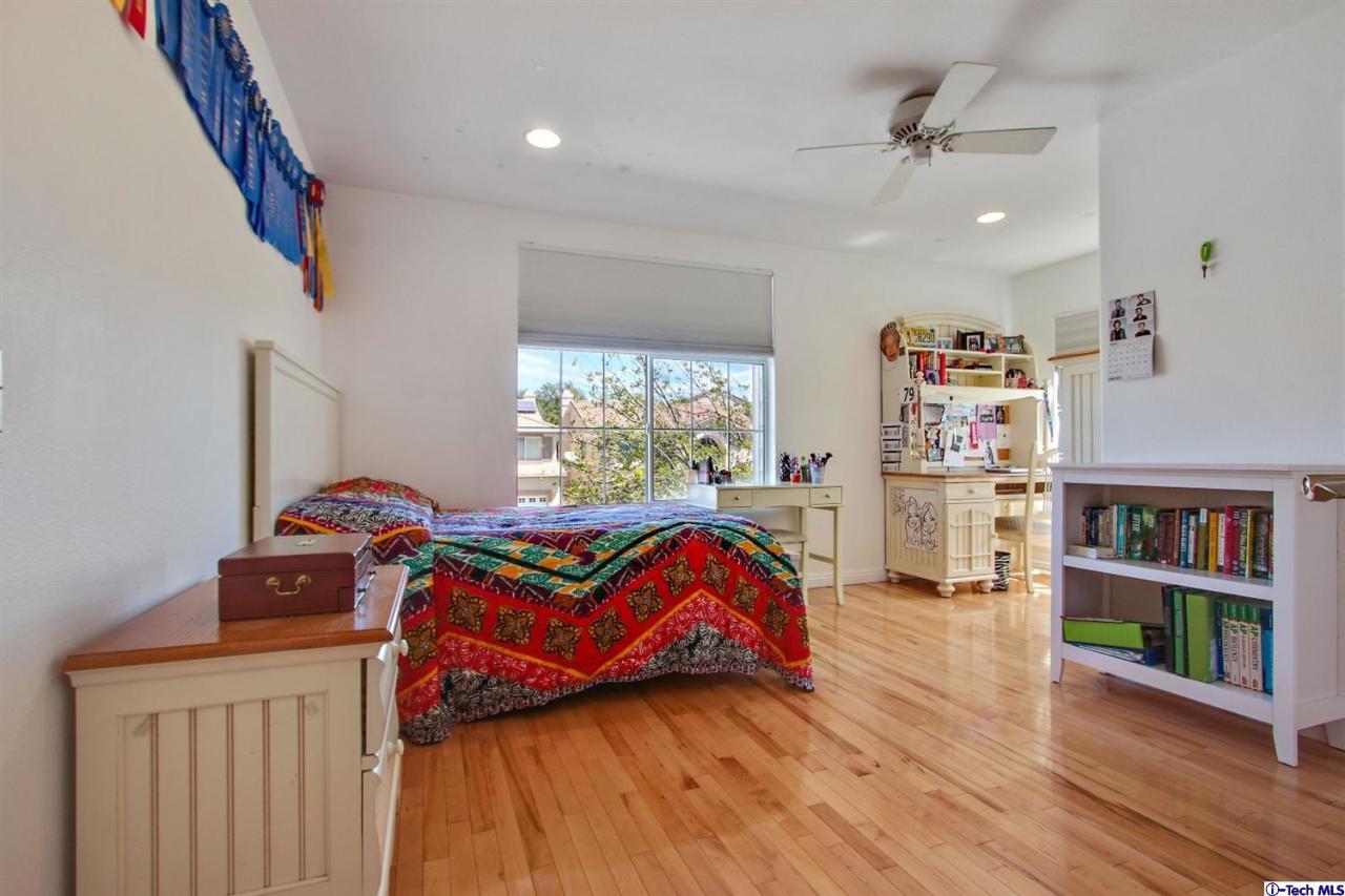 25702 Hood Way Stevenson Ranch, CA 91381 - Photo 27 of 32 Additional Photo