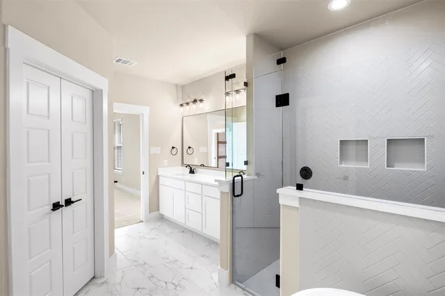 $359,990 | 607 Escovedo Drive, Italy, TX 76651