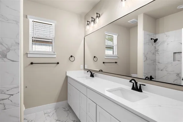 $359,990 | 607 Escovedo Drive, Italy, TX 76651