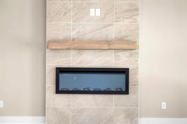 $359,990 | 607 Escovedo Drive, Italy, TX 76651