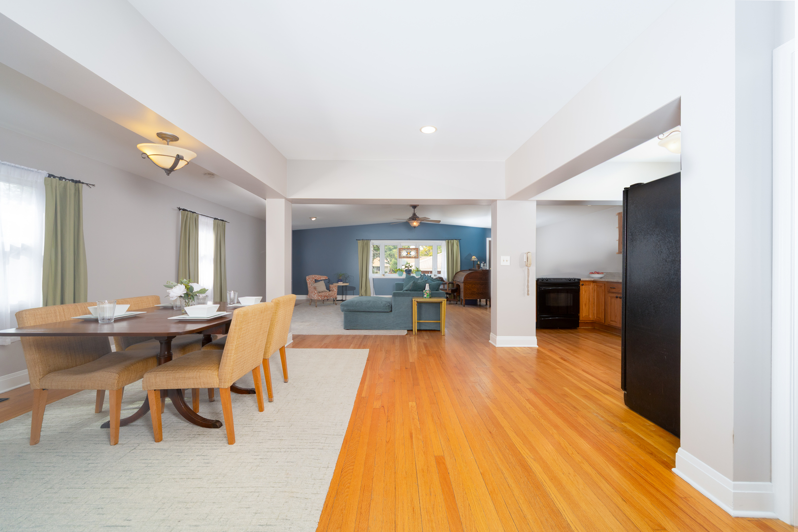 3842 Woodside Avenue Brookfield, IL 60513 - Photo 3 of 17