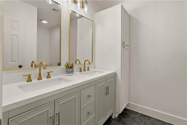 $285,000 | 1020 West 19th Avenue, Covington, LA 70433