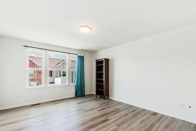 $395,000 | 4446 Monroe Court, Unit 4446, Naperville, IL 60564