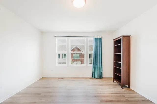 $395,000 | 4446 Monroe Court, Unit 4446, Naperville, IL 60564