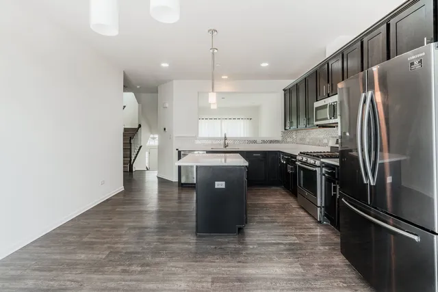 $395,000 | 4446 Monroe Court, Unit 4446, Naperville, IL 60564