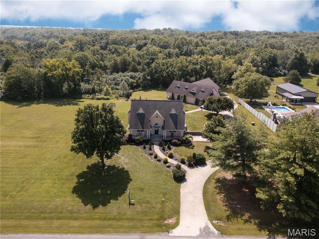 42 Hickory Road Nashville, IL 62263 - Photo 2 of 78