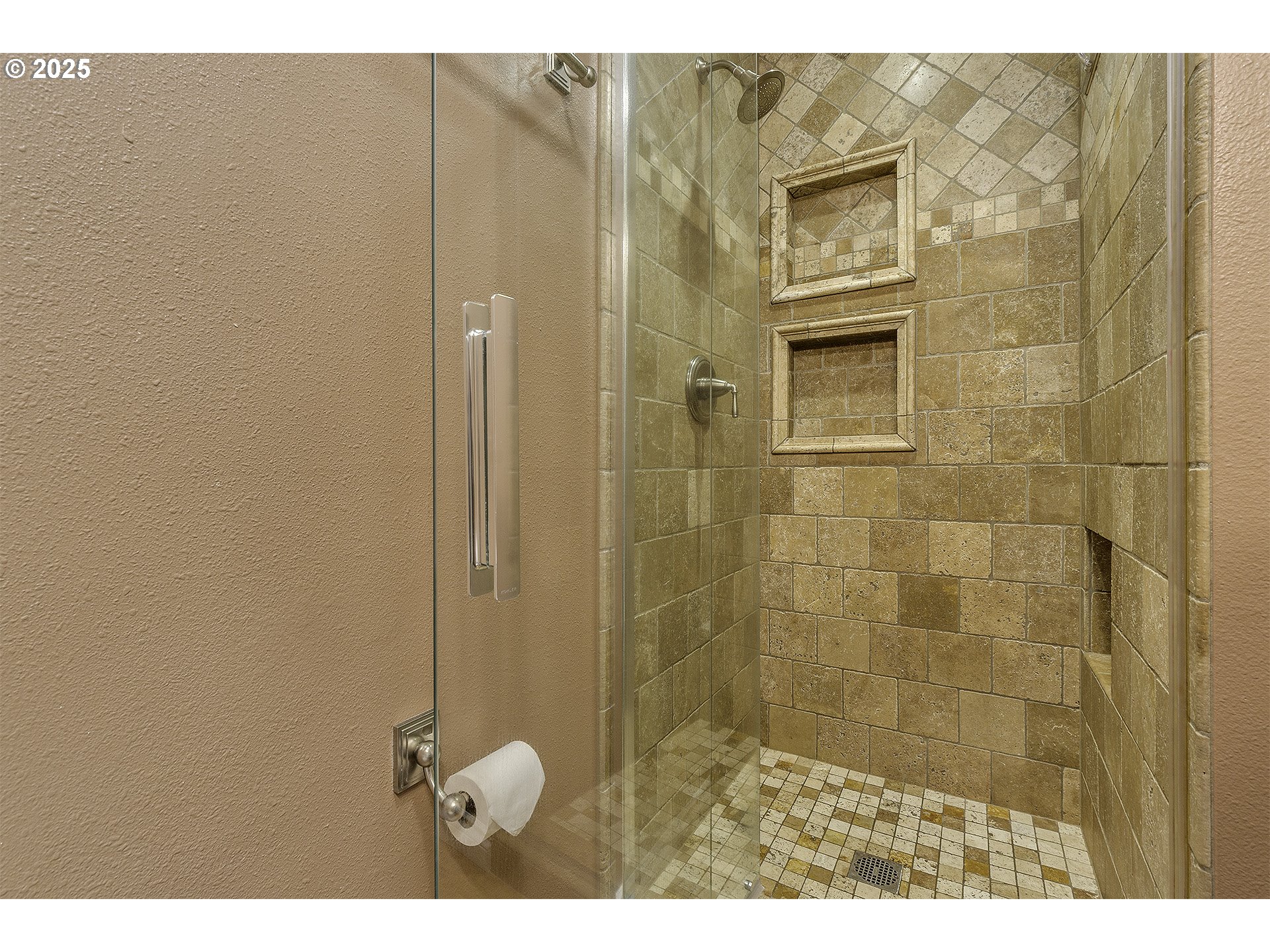 4 Touchstone, Unit 113 Lake Oswego, OR 97035 - Photo 23 of 32 a bathroom with a shower