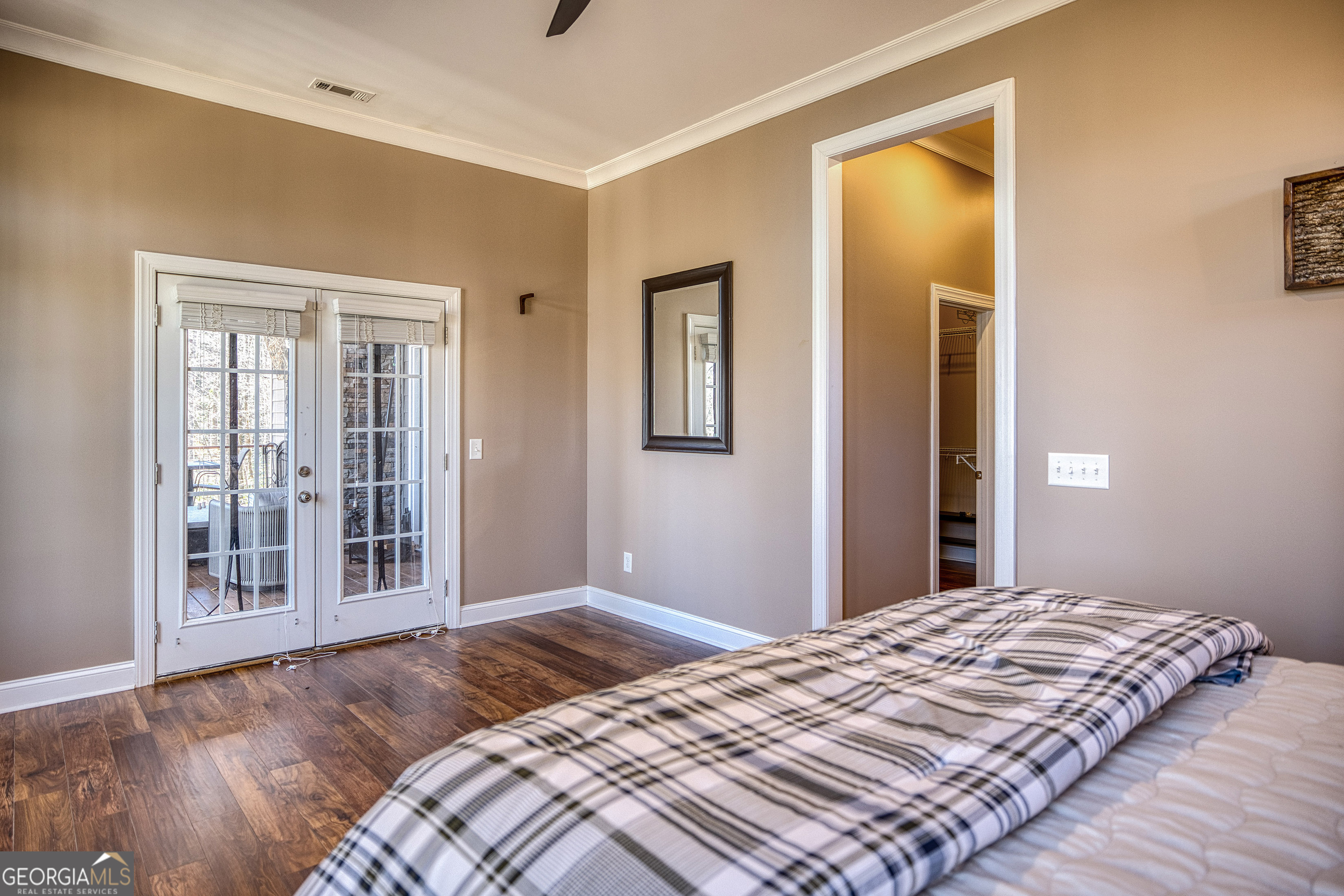 112 Springhill Lane Clarkesville, GA 30523 - Photo 28 of 79 a bedroom with a bed and a window