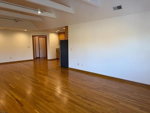 $2,950 | 35 Seminary Avenue, Unit 3, Chester, NJ 07930