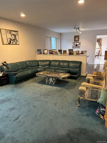 a view of entryway and hall