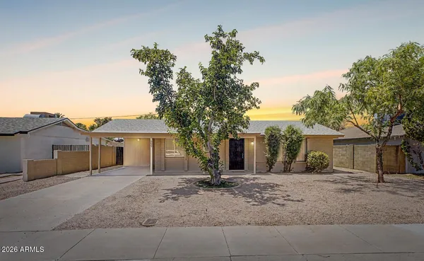 $335,000 | 3235 West Country Gables Drive, Phoenix, AZ 85053