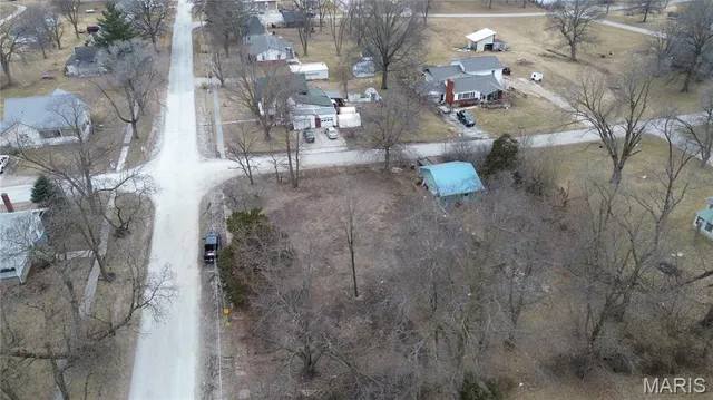 $60,000 | 323 West Phipps Street, La Plata, MO 63549