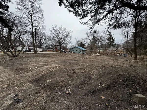 $60,000 | 323 West Phipps Street, La Plata, MO 63549