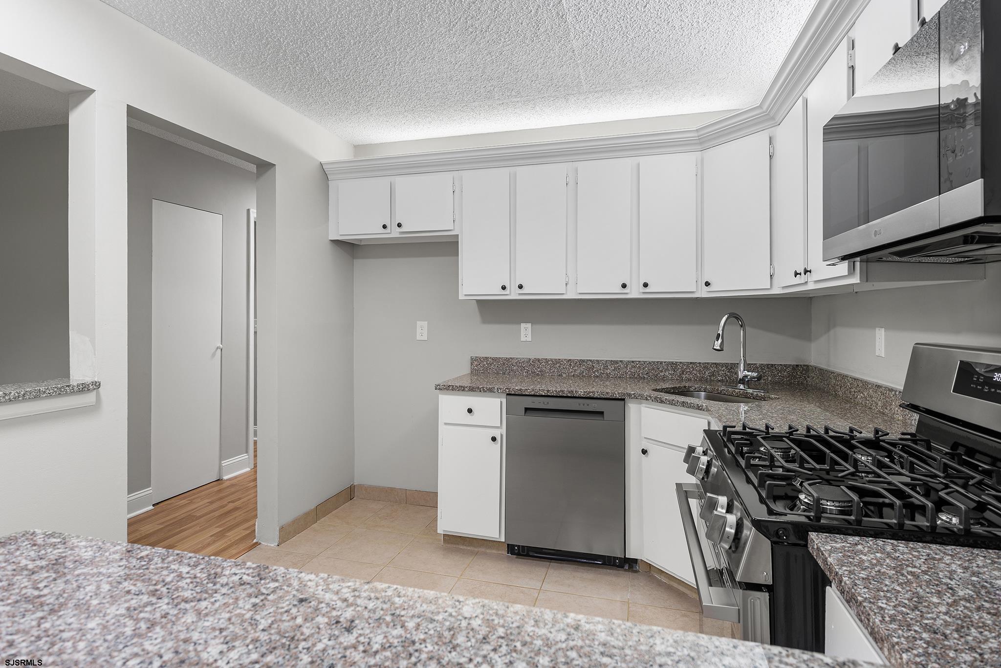 71 Mattix Run, Unit 71 Absecon, NJ 08205 - Photo 9 of 24