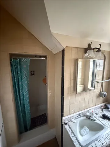 $490,000 | 5 Oakland Avenue, Rocky Point, NY 11778