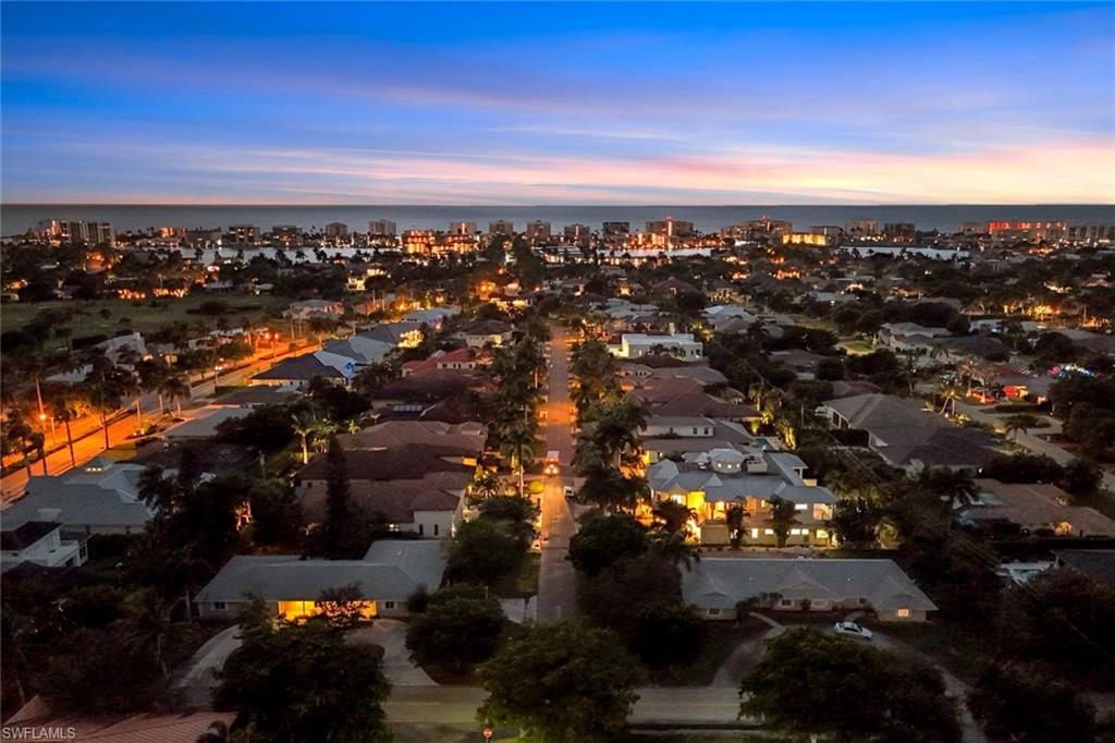 699 Fairway Terrace Naples, FL 34103 - Photo 44 of 46 an aerial view of multiple house