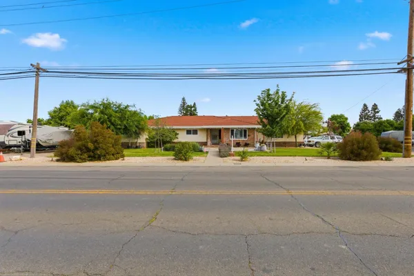 $529,900 | 2455 Colusa Highway, Yuba City, CA 95993
