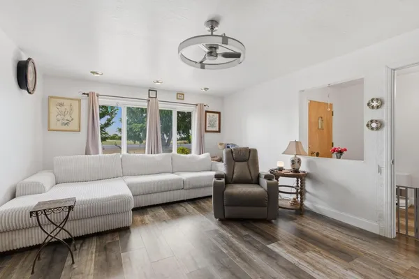 $529,900 | 2455 Colusa Highway, Yuba City, CA 95993