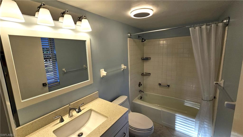301 6th Avenue South, Unit D Naples, FL 34102 - Photo 23 of 29 Master Bath