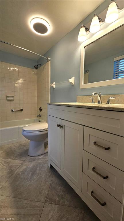 301 6th Avenue South, Unit D Naples, FL 34102 - Photo 26 of 29 Guest Bathroom