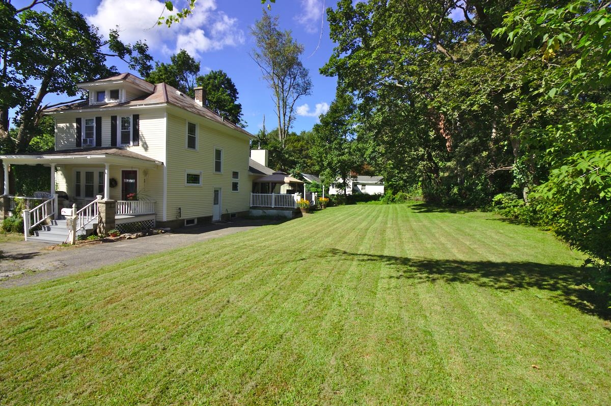 109 Barber Street Bennington, VT 05201 - Photo 2 of 40 Gallery Image 2