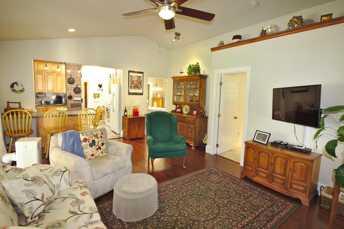 109 Barber Street Bennington, VT 05201 - Photo 13 of 40 Gallery Image 13