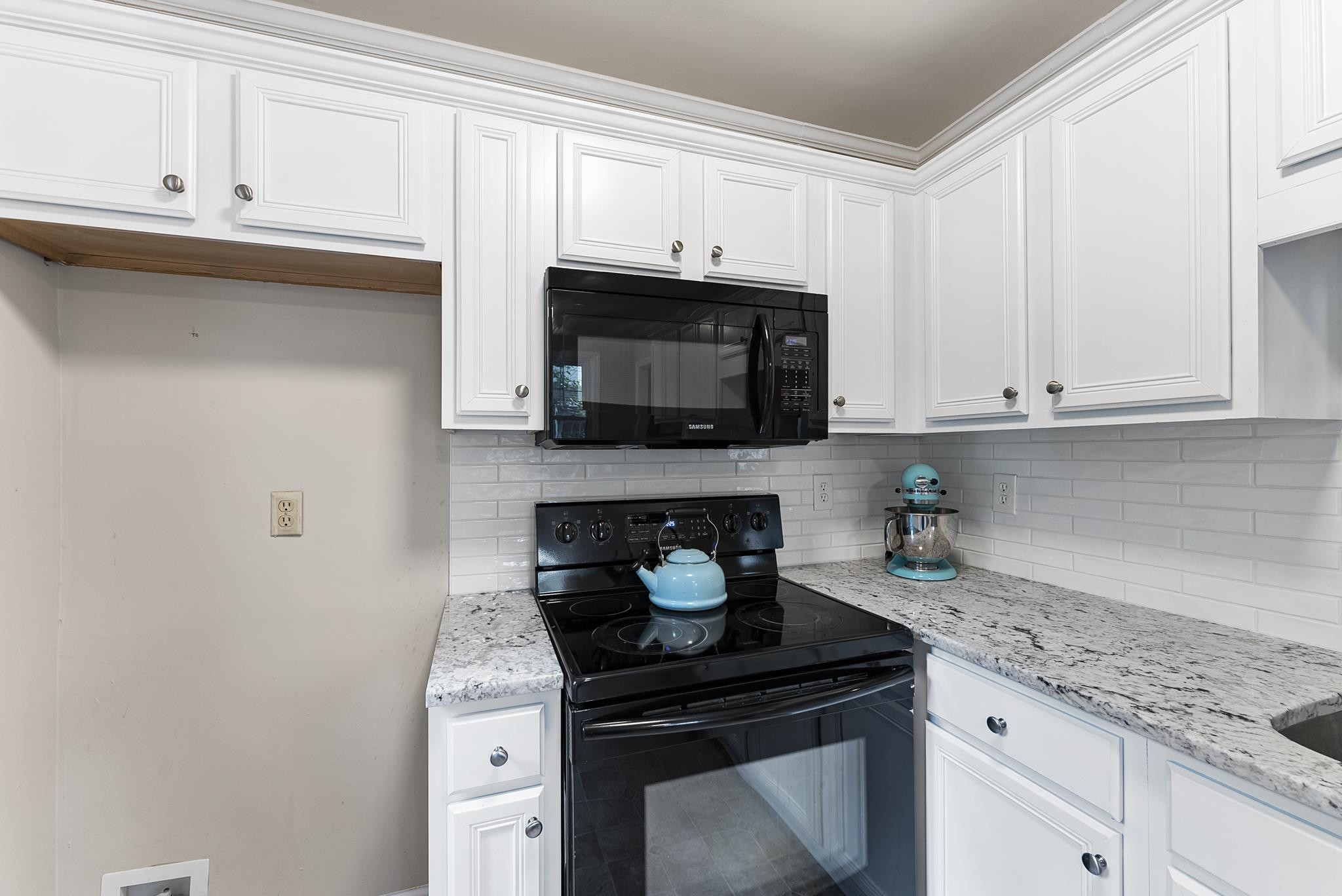 808 Young Street Raleigh, NC 27608 - Photo 9 of 26 Photo 9