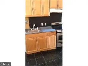 $1,300 | 1843 South 4th Street, Philadelphia, PA 19148