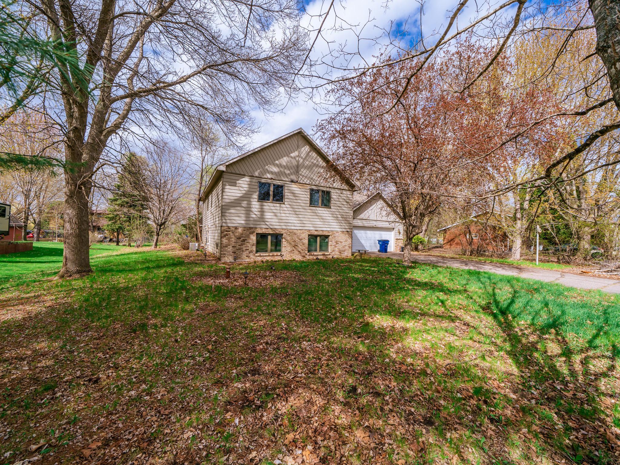 6413 Laurel Road St. Cloud, MN 56303 - Photo 2 of 23