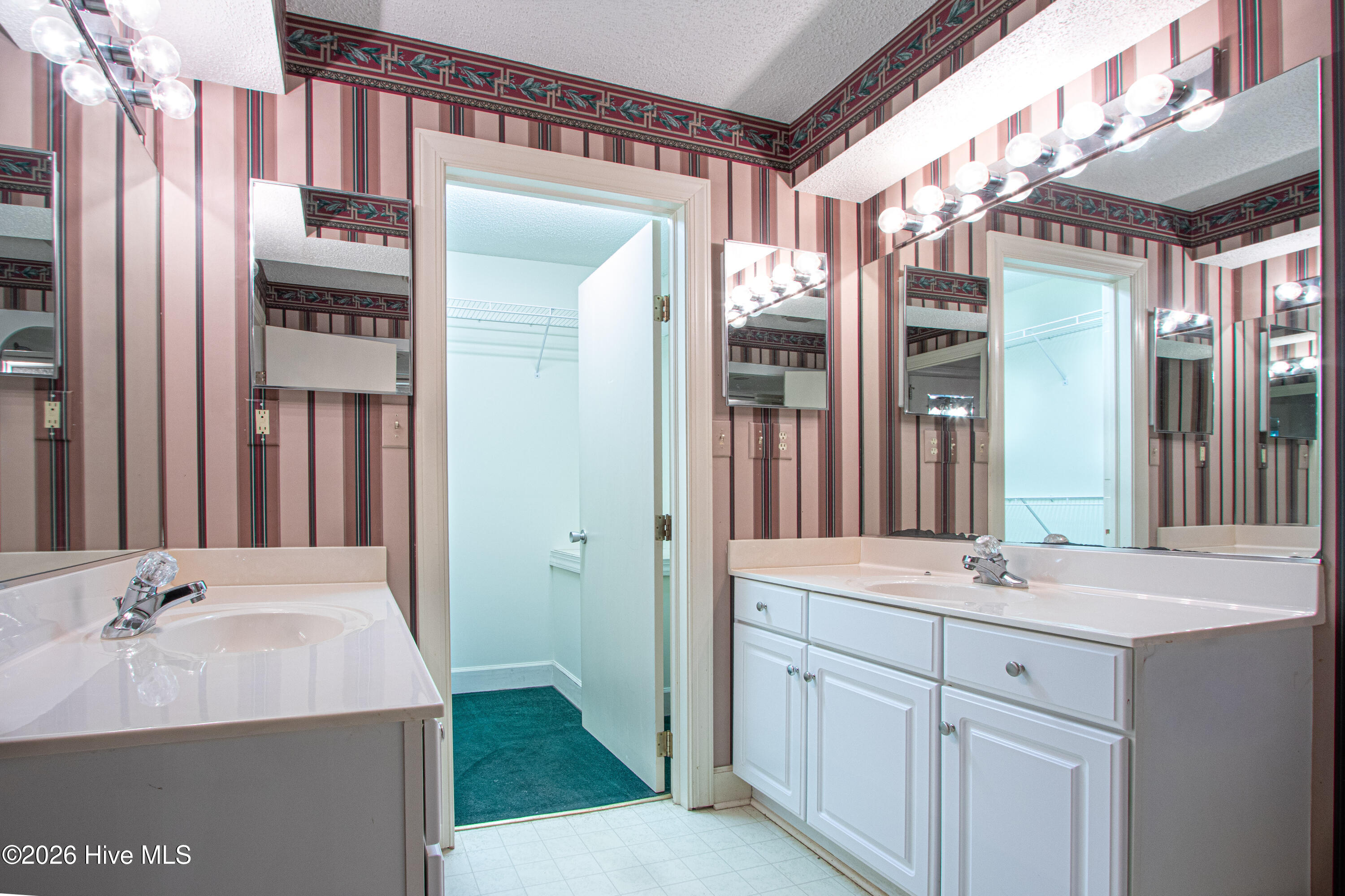 20 Fields Road Pinehurst, NC 28374 - Photo 12 of 17 PrimaryBath1