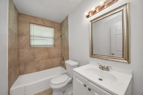 $1,500 | 716 Hargest Street, Unit B, Prairie View, TX 77445