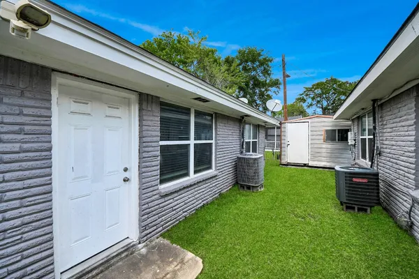 $1,500 | 716 Hargest Street, Unit B, Prairie View, TX 77445