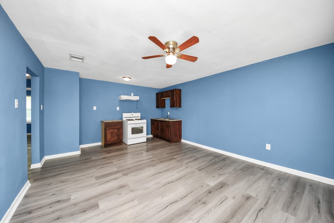 716 Hargest Street, Unit B Prairie View, TX 77445 - Photo 3 of 21