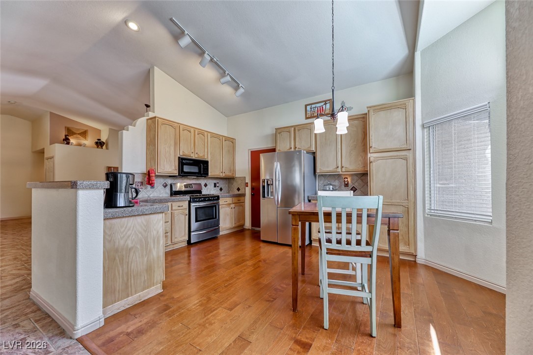 2001 Appaloosa Road Henderson, NV 89002 - Photo 13 of 52