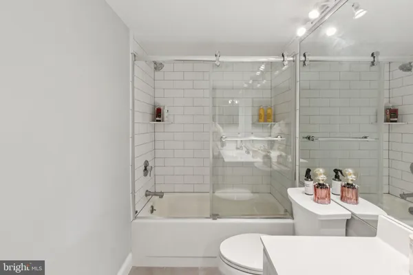 $319,900 | 241 South 6th Street, Unit 311A, Philadelphia, PA 19106
