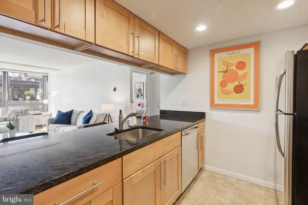 $319,900 | 241 South 6th Street, Unit 311A, Philadelphia, PA 19106