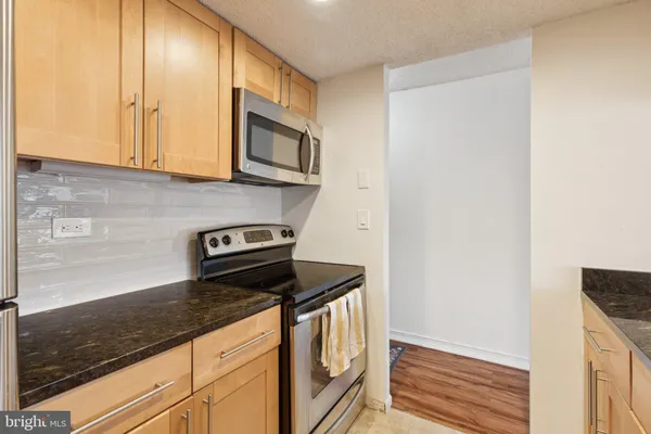 $319,900 | 241 South 6th Street, Unit 311A, Philadelphia, PA 19106