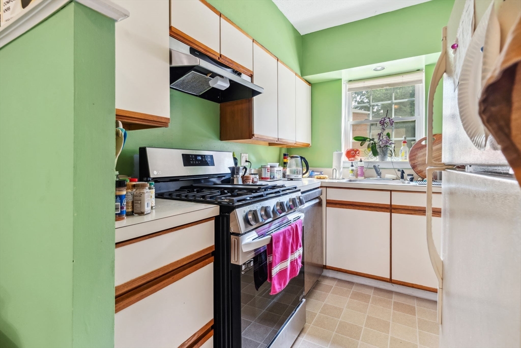 144 Lake Shore Road, Unit 1 Boston, MA 02135 - Photo 8 of 21