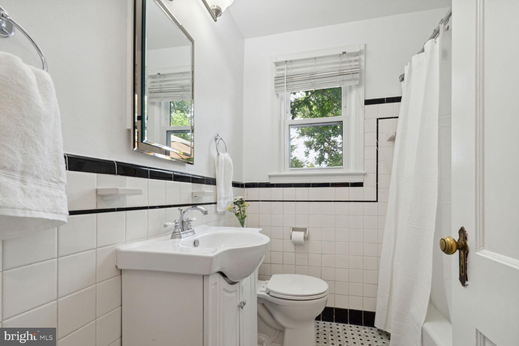 9610 Clearview Place Silver Spring, MD 20901 - Photo 13 of 34