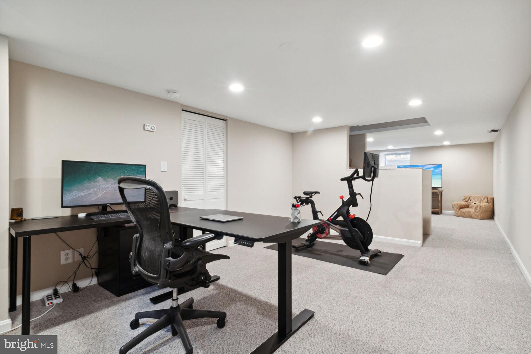 9610 Clearview Place Silver Spring, MD 20901 - Photo 24 of 34