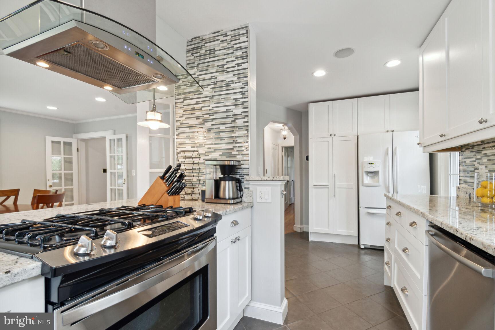 9610 Clearview Place Silver Spring, MD 20901 - Photo 3 of 34