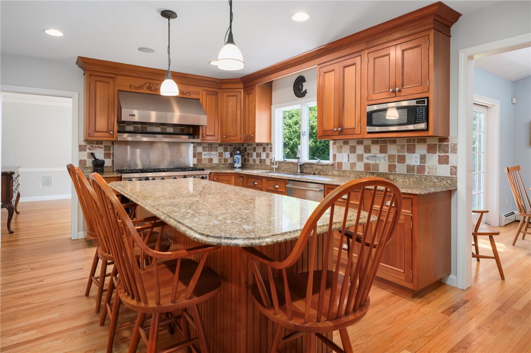 1 Pierce Court Barrington, RI 02806 - Photo 11 of 45