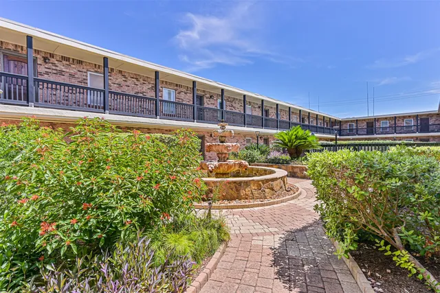 $229,000 | 402 Postoffice Street, Unit 123, Galveston, TX 77550