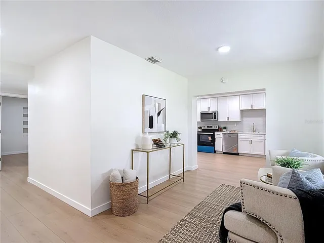 $474,900 | 2402 East 148th Avenue, Lutz, FL 33549