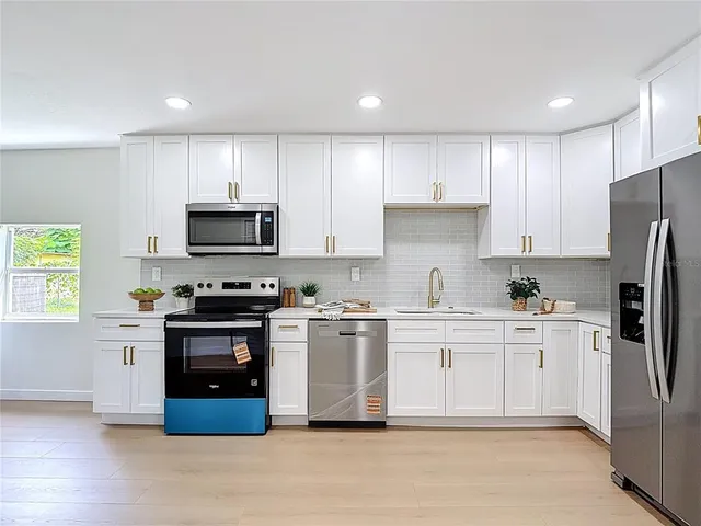 $474,900 | 2402 East 148th Avenue, Lutz, FL 33549