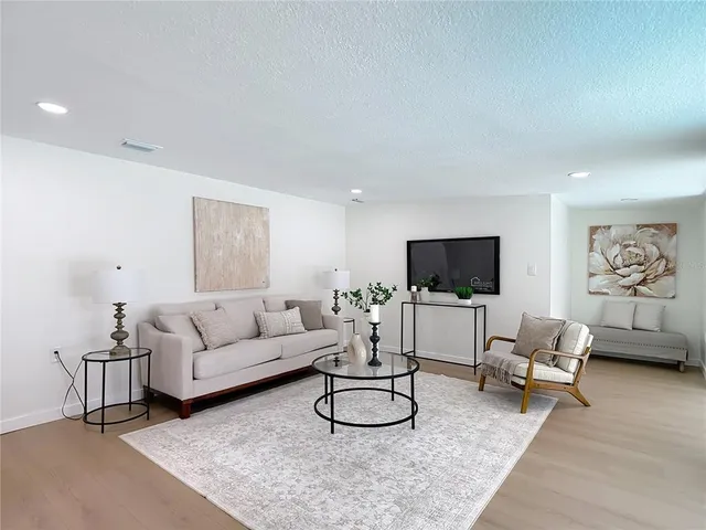 $474,900 | 2402 East 148th Avenue, Lutz, FL 33549